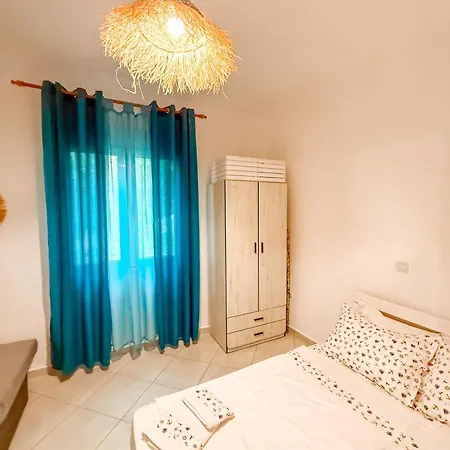 Ble Villa *
